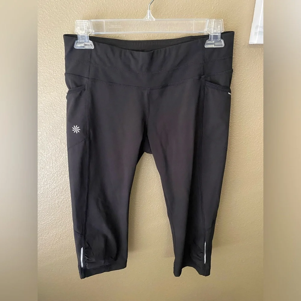 Athleta Be Free Dobby Knicker Capri Leggings Women's Small Black Activewear Crop - Picture 2 of 12